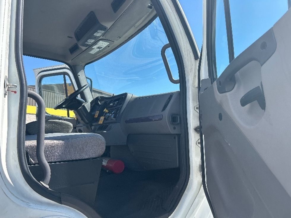 Medium Duty Box Truck-Light and Medium Duty Trucks-Freightliner-2020-M2-Davenport-IA-307,541\n\t\tmiles-$ 35,000 - Image 20