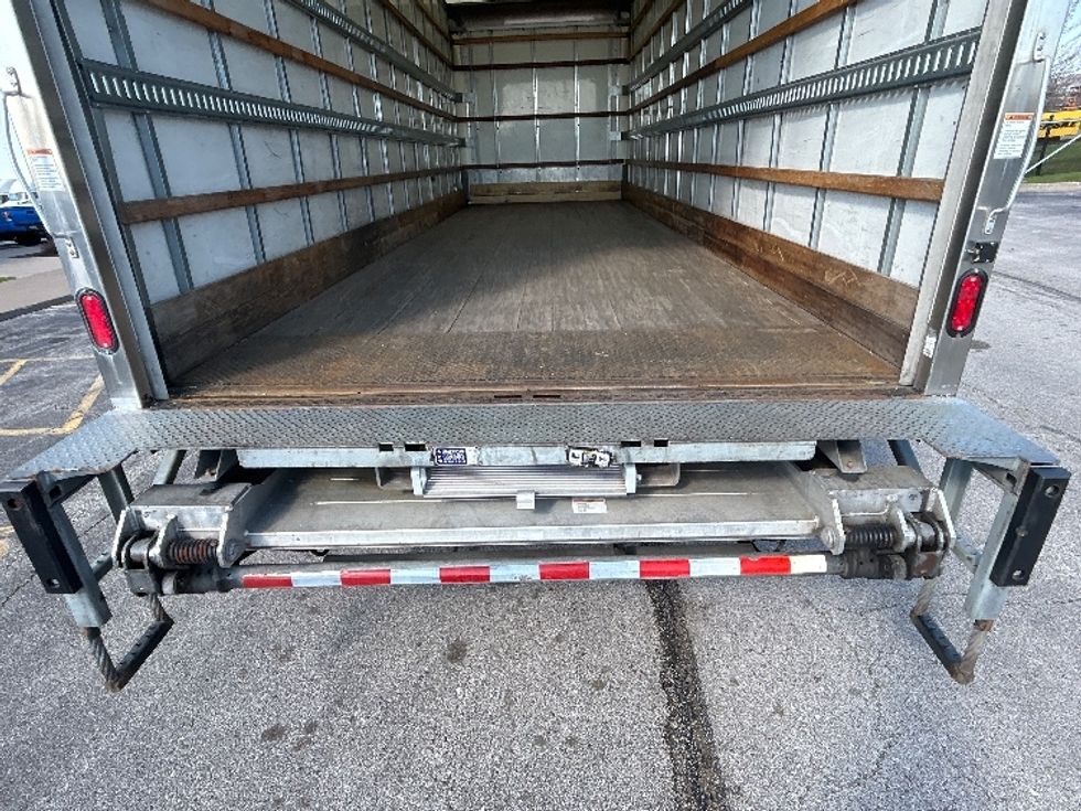 Medium Duty Box Truck-Light and Medium Duty Trucks-Freightliner-2020-M2-Davenport-IA-51,922\n\t\tmiles-$ 75,250 - Image 10