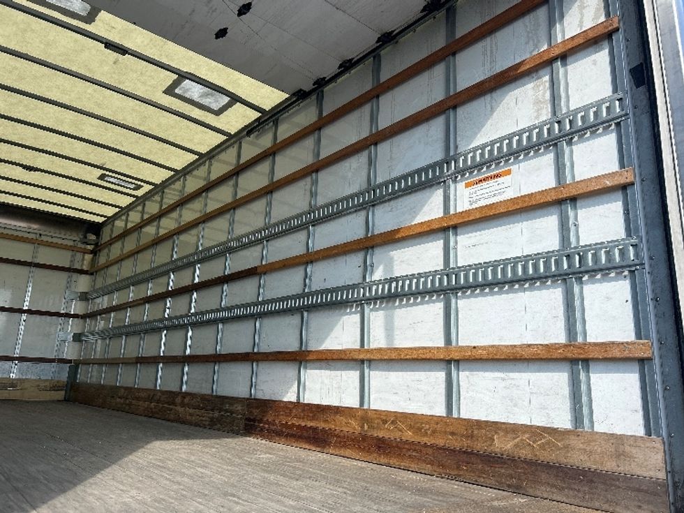 Medium Duty Box Truck-Light and Medium Duty Trucks-Freightliner-2020-M2-Davenport-IA-51,922\n\t\tmiles-$ 75,250 - Image 12