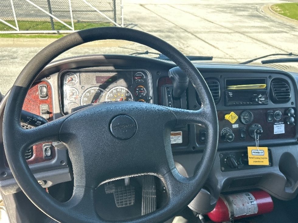 Medium Duty Box Truck-Light and Medium Duty Trucks-Freightliner-2020-M2-Davenport-IA-51,922\n\t\tmiles-$ 75,250 - Image 18