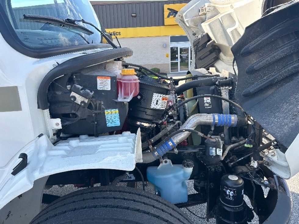 Medium Duty Box Truck-Light and Medium Duty Trucks-Freightliner-2020-M2-Davenport-IA-51,922\n\t\tmiles-$ 75,250 - Image 23