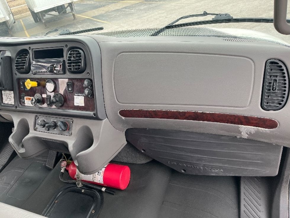 Medium Duty Box Truck-Light and Medium Duty Trucks-Freightliner-2020-M2-Davenport-IA-95,511\n\t\tmiles-$ 65,000 - Image 21