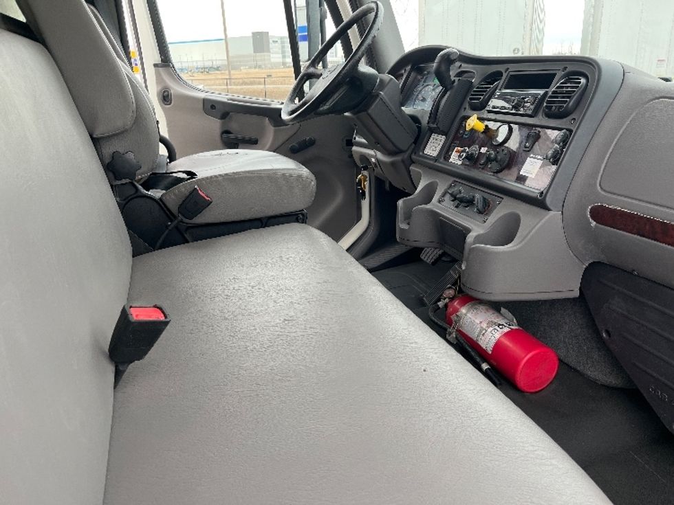 Medium Duty Box Truck-Light and Medium Duty Trucks-Freightliner-2020-M2-Davenport-IA-95,511\n\t\tmiles-$ 65,000 - Image 22