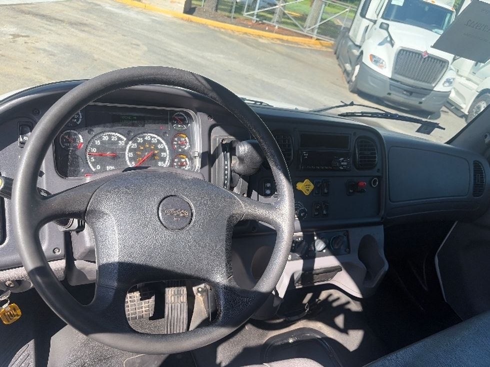 Medium Duty Box Truck-Light and Medium Duty Trucks-Freightliner-2020-M2-Dayton-NJ-114,875\n\t\tmiles-$ 57,000 - Image 12