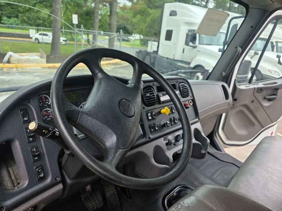 Medium Duty Box Truck-Light and Medium Duty Trucks-Freightliner-2020-M2-Dayton-NJ-114,894\n\t\tmiles-$ 46,500 - Image 17