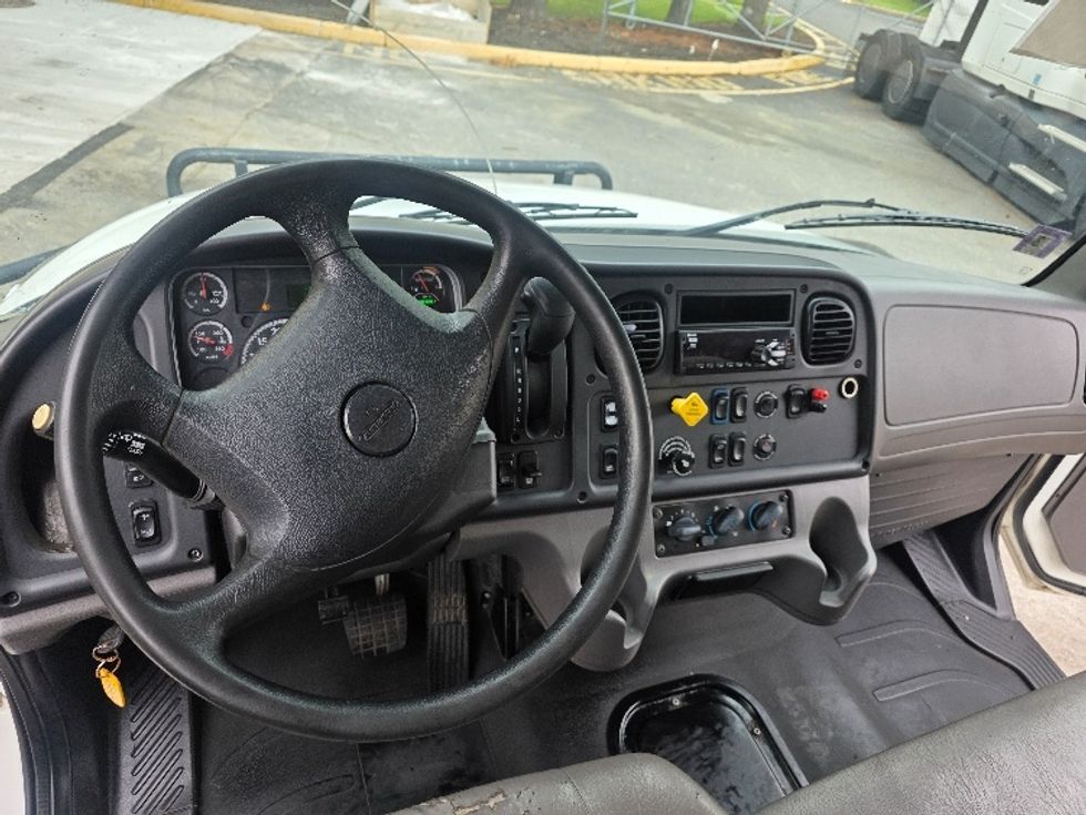 Medium Duty Box Truck-Light and Medium Duty Trucks-Freightliner-2020-M2-Dayton-NJ-114,894\n\t\tmiles-$ 46,500 - Image 18