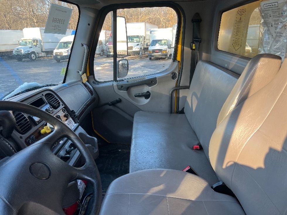 Medium Duty Box Truck-Light and Medium Duty Trucks-Freightliner-2020-M2-Dayton-NJ-129,447\n\t\tmiles-$ 53,500 - Image 19