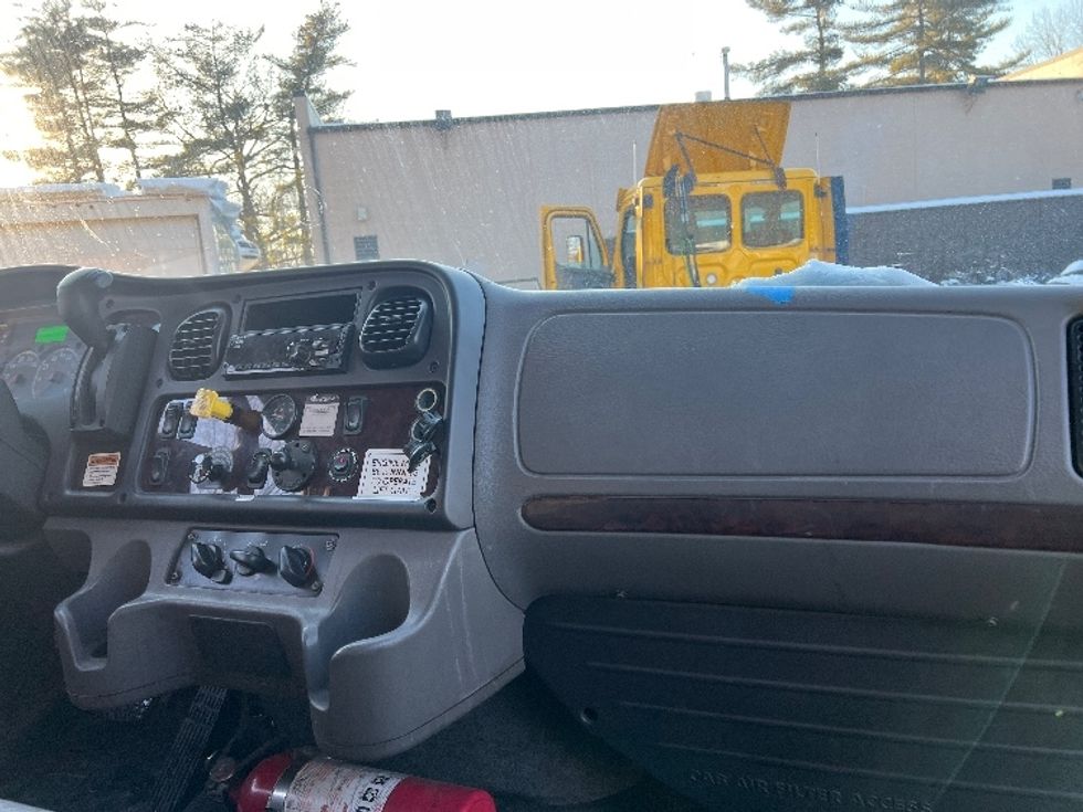 Medium Duty Box Truck-Light and Medium Duty Trucks-Freightliner-2020-M2-Dayton-NJ-129,447\n\t\tmiles-$ 53,500 - Image 21