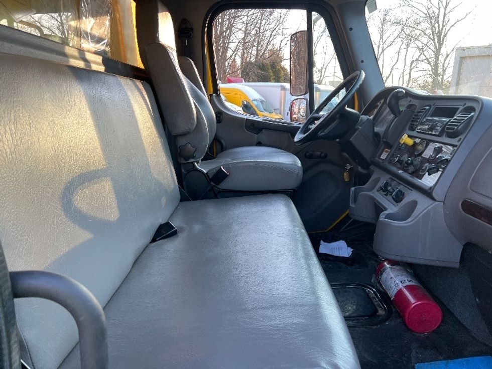 Medium Duty Box Truck-Light and Medium Duty Trucks-Freightliner-2020-M2-Dayton-NJ-129,447\n\t\tmiles-$ 53,500 - Image 22