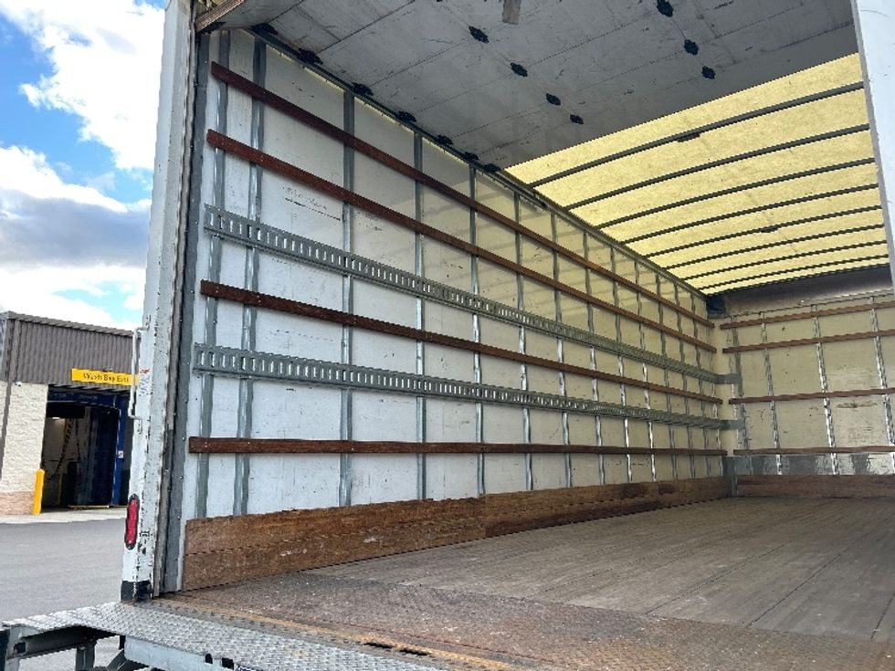 Medium Duty Box Truck-Light and Medium Duty Trucks-Freightliner-2020-M2-Dayton-NJ-140,552\n\t\tmiles-$ 53,500 - Image 11