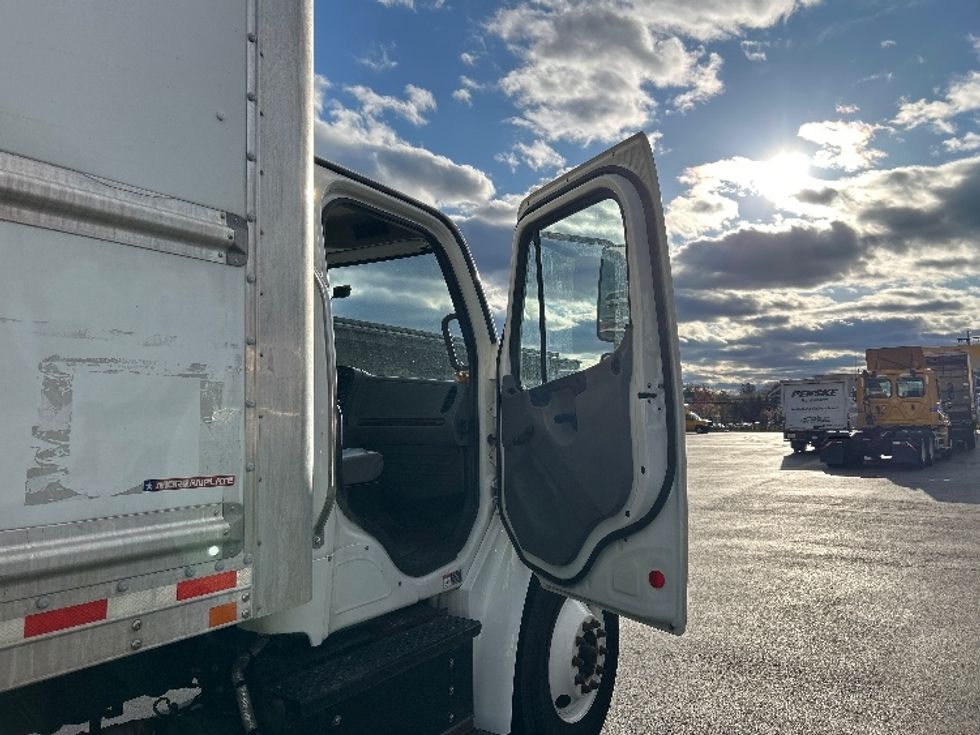 Medium Duty Box Truck-Light and Medium Duty Trucks-Freightliner-2020-M2-Dayton-NJ-140,552\n\t\tmiles-$ 53,500 - Image 19
