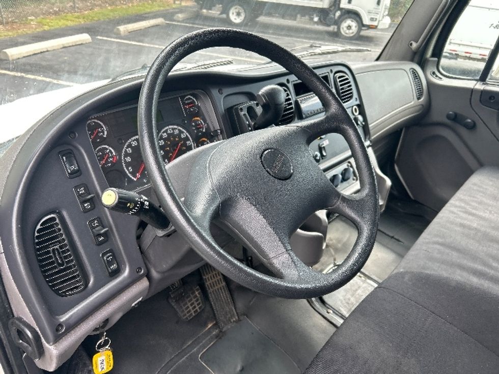 Medium Duty Box Truck-Light and Medium Duty Trucks-Freightliner-2020-M2-Dayton-NJ-256,418\n\t\tmiles-$ 44,250 - Image 17