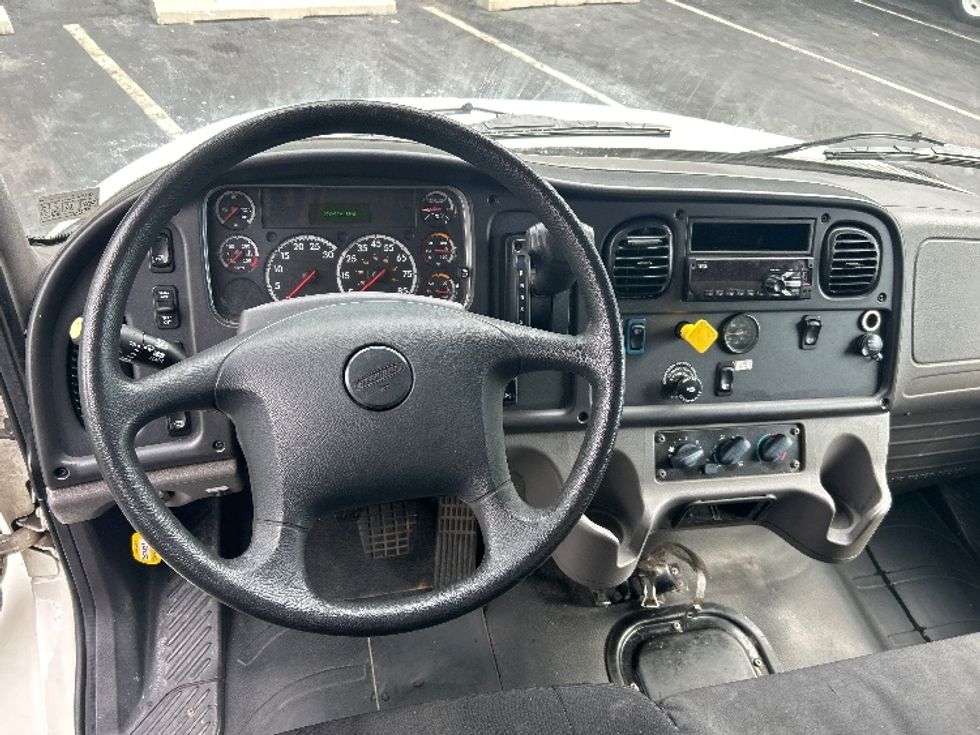 Medium Duty Box Truck-Light and Medium Duty Trucks-Freightliner-2020-M2-Dayton-NJ-256,418\n\t\tmiles-$ 44,250 - Image 18