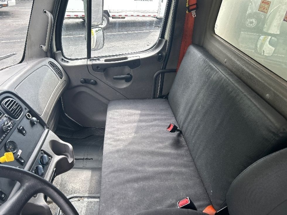 Medium Duty Box Truck-Light and Medium Duty Trucks-Freightliner-2020-M2-Dayton-NJ-256,418\n\t\tmiles-$ 44,250 - Image 19