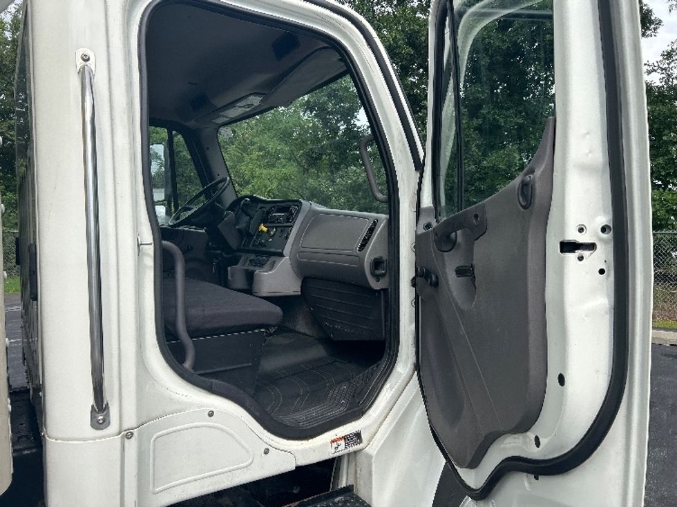 Medium Duty Box Truck-Light and Medium Duty Trucks-Freightliner-2020-M2-Dayton-NJ-256,418\n\t\tmiles-$ 44,250 - Image 20