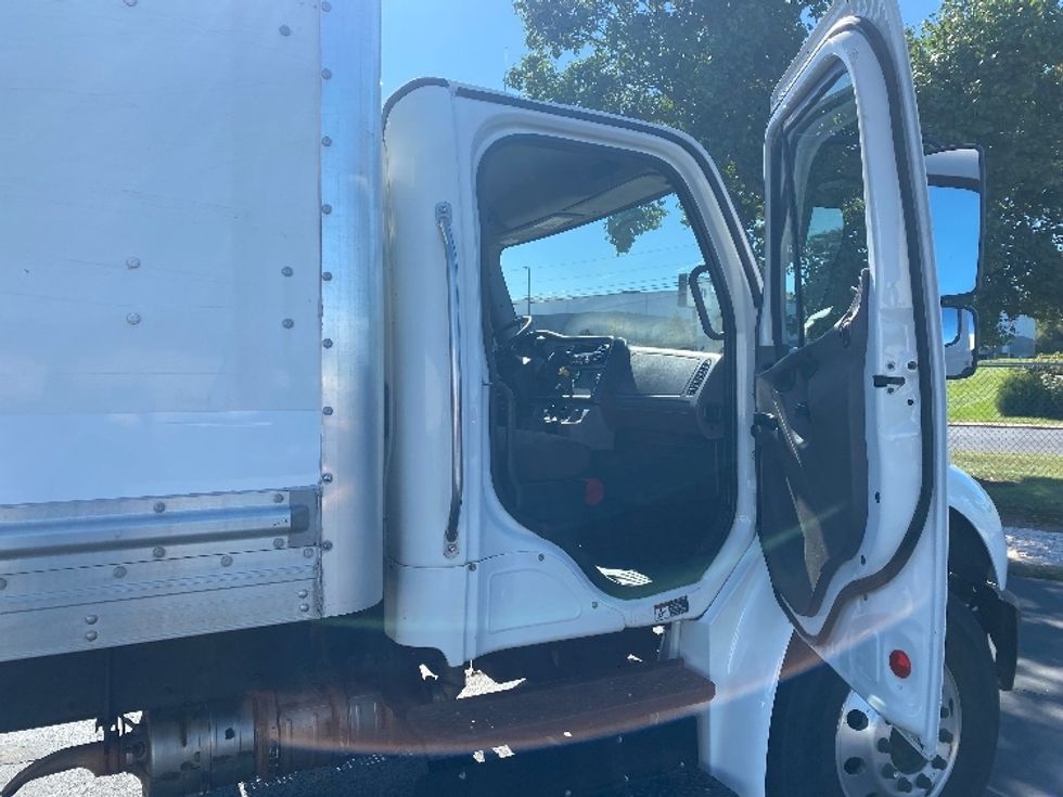 Medium Duty Box Truck-Light and Medium Duty Trucks-Freightliner-2020-M2-Dayton-NJ-266,412\n\t\tmiles-$ 42,750 - Image 20