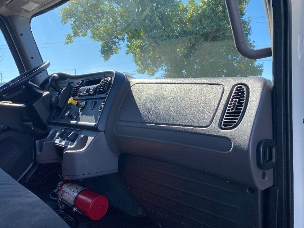 Medium Duty Box Truck-Light and Medium Duty Trucks-Freightliner-2020-M2-Dayton-NJ-266,412\n\t\tmiles-$ 42,750 - Image 21
