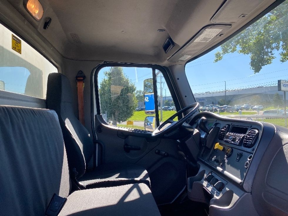 Medium Duty Box Truck-Light and Medium Duty Trucks-Freightliner-2020-M2-Dayton-NJ-266,412\n\t\tmiles-$ 42,750 - Image 22