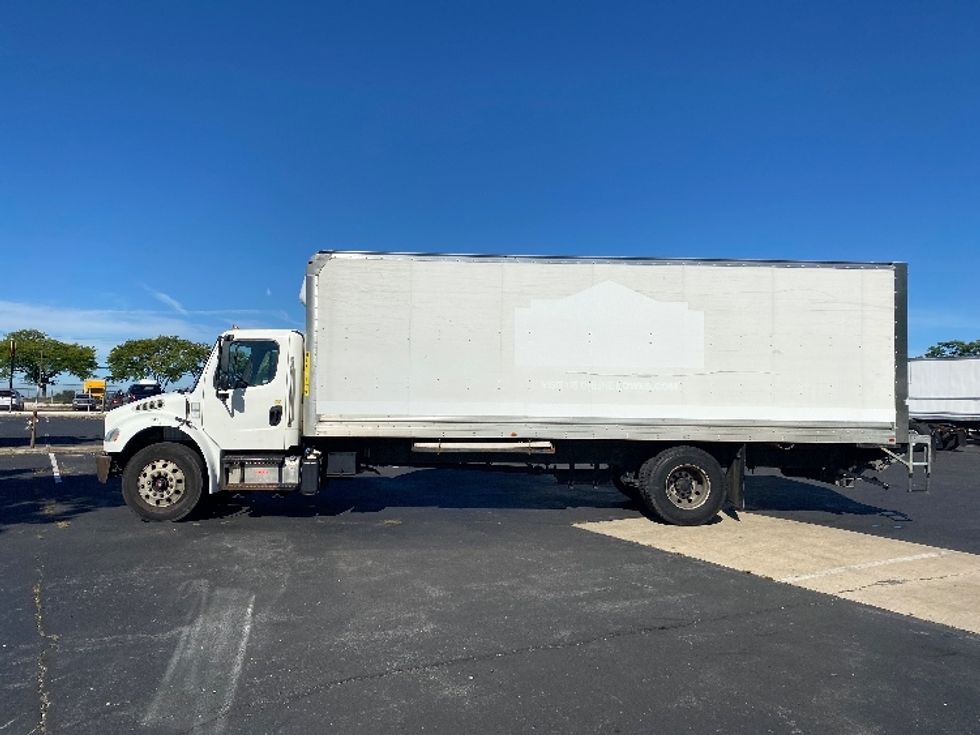 Medium Duty Box Truck-Light and Medium Duty Trucks-Freightliner-2020-M2-Dayton-NJ-266,412\n\t\tmiles-$ 42,750 - Image 4