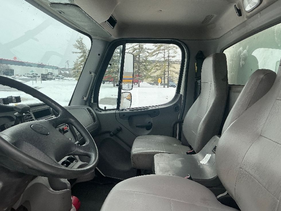 Medium Duty Box Truck-Light and Medium Duty Trucks-Freightliner-2020-M2-Dayton-OH-219,732\n\t\tmiles-$ 38,500 - Image 19