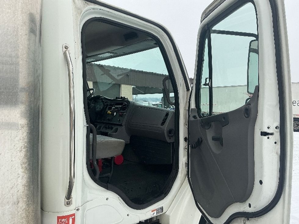 Medium Duty Box Truck-Light and Medium Duty Trucks-Freightliner-2020-M2-Dayton-OH-219,732\n\t\tmiles-$ 38,500 - Image 20