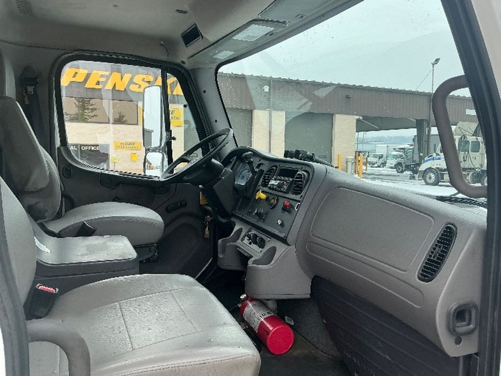 Medium Duty Box Truck-Light and Medium Duty Trucks-Freightliner-2020-M2-Dayton-OH-219,732\n\t\tmiles-$ 38,500 - Image 22