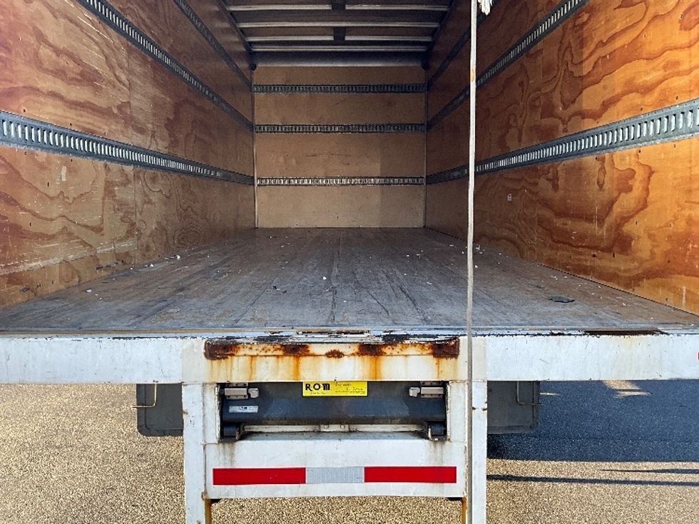 Medium Duty Box Truck-Light and Medium Duty Trucks-Freightliner-2020-M2-Delta-BC-121,027\n\t\tkm-$ 70,250 - Image 9