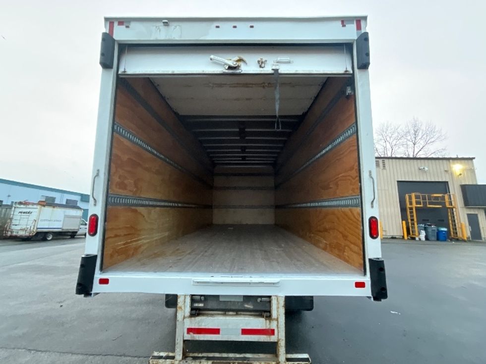 Medium Duty Box Truck-Light and Medium Duty Trucks-Freightliner-2020-M2-Delta-BC-77,981\n\t\tkm-$ 77,750 - Image 8
