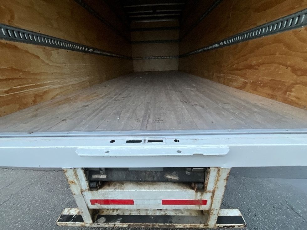 Medium Duty Box Truck-Light and Medium Duty Trucks-Freightliner-2020-M2-Delta-BC-77,981\n\t\tkm-$ 77,750 - Image 9