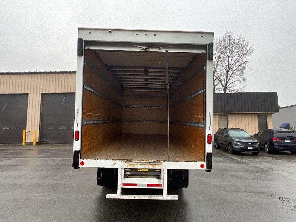 Medium Duty Box Truck-Light and Medium Duty Trucks-Freightliner-2020-M2-Delta-BC-81,802\n\t\tkm-$ 73,250 - Image 8