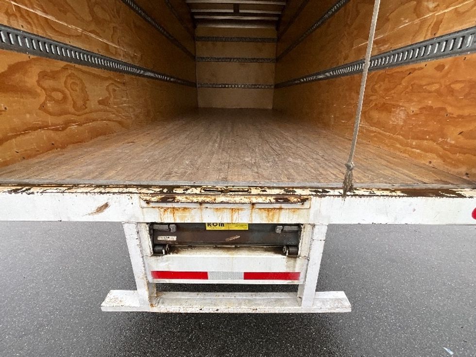 Medium Duty Box Truck-Light and Medium Duty Trucks-Freightliner-2020-M2-Delta-BC-81,802\n\t\tkm-$ 73,250 - Image 9