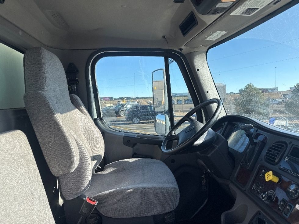 Medium Duty Box Truck-Light and Medium Duty Trucks-Freightliner-2020-M2-Denver-CO-103,969\n\t\tmiles-$ 61,250 - Image 22