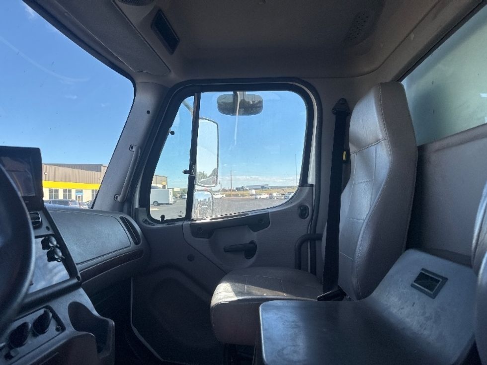 Medium Duty Box Truck-Light and Medium Duty Trucks-Freightliner-2020-M2-Denver-CO-221,934\n\t\tmiles-$ 38,250 - Image 19