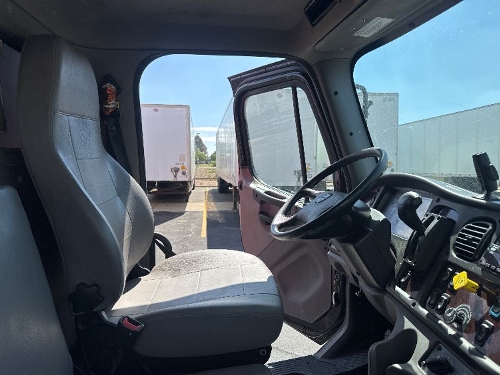 Medium Duty Box Truck-Light and Medium Duty Trucks-Freightliner-2020-M2-Denver-CO-90,737\n\t\tmiles-$ 78,250 - Image 22