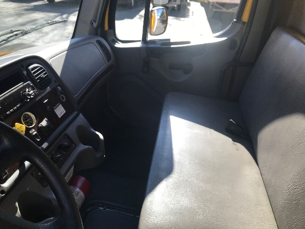 Medium Duty Box Truck-Light and Medium Duty Trucks-Freightliner-2020-M2-Duluth-GA-127,227\n\t\tmiles-$ 59,750 - Image 19