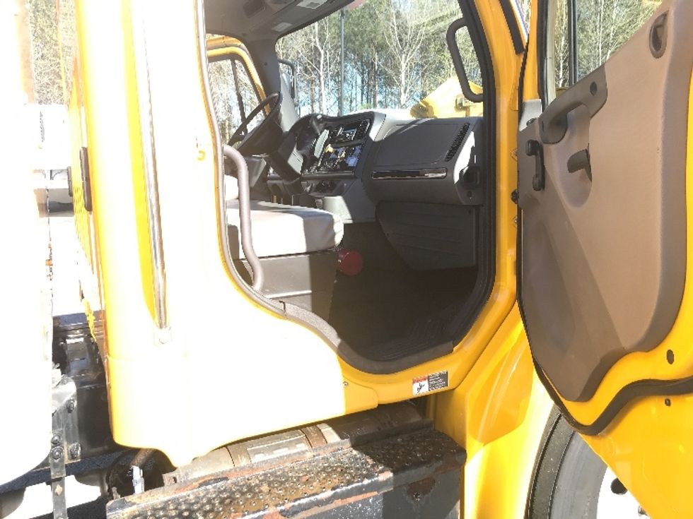 Medium Duty Box Truck-Light and Medium Duty Trucks-Freightliner-2020-M2-Duluth-GA-127,227\n\t\tmiles-$ 59,750 - Image 20