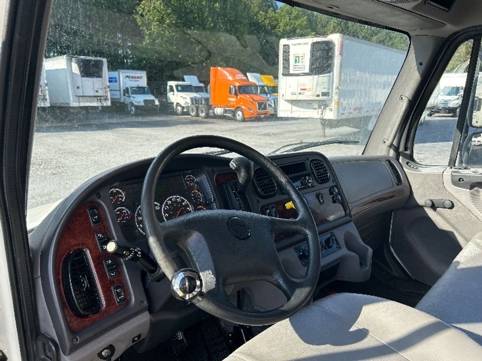 Medium Duty Box Truck-Light and Medium Duty Trucks-Freightliner-2020-M2-Duluth-GA-148,917\n\t\tmiles-$ 60,000 - Image 17