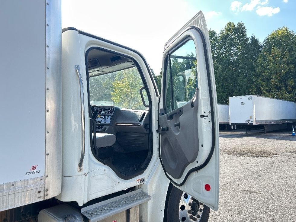 Medium Duty Box Truck-Light and Medium Duty Trucks-Freightliner-2020-M2-Duluth-GA-148,917\n\t\tmiles-$ 60,000 - Image 20