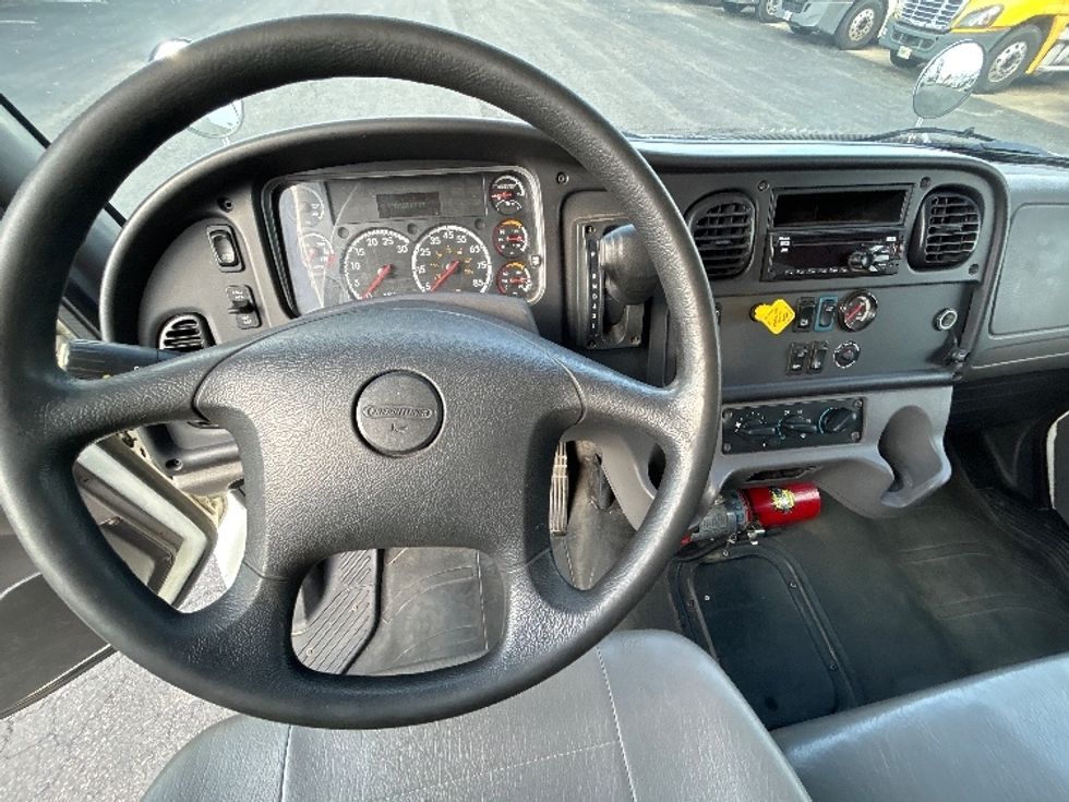 Medium Duty Box Truck-Light and Medium Duty Trucks-Freightliner-2020-M2-Duncansville-PA-175,680\n\t\tmiles-$ 50,250 - Image 18
