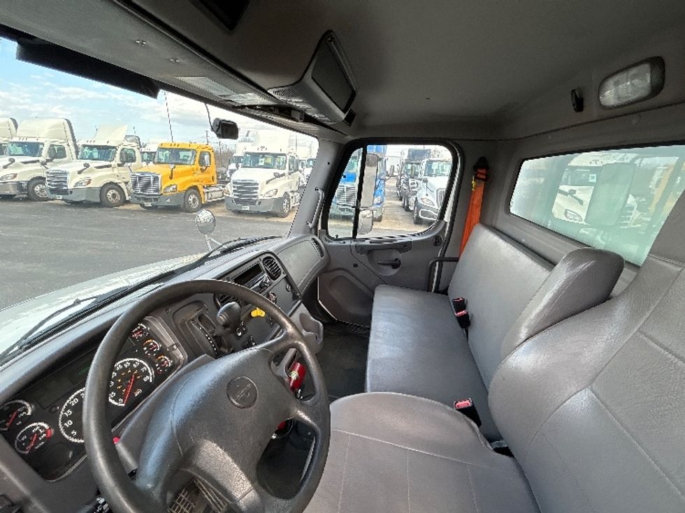 Medium Duty Box Truck-Light and Medium Duty Trucks-Freightliner-2020-M2-Duncansville-PA-175,680\n\t\tmiles-$ 50,250 - Image 19
