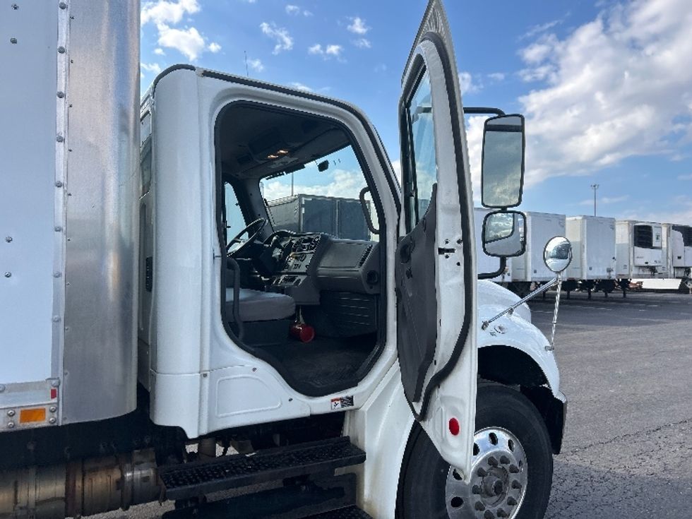 Medium Duty Box Truck-Light and Medium Duty Trucks-Freightliner-2020-M2-Duncansville-PA-175,680\n\t\tmiles-$ 50,250 - Image 20