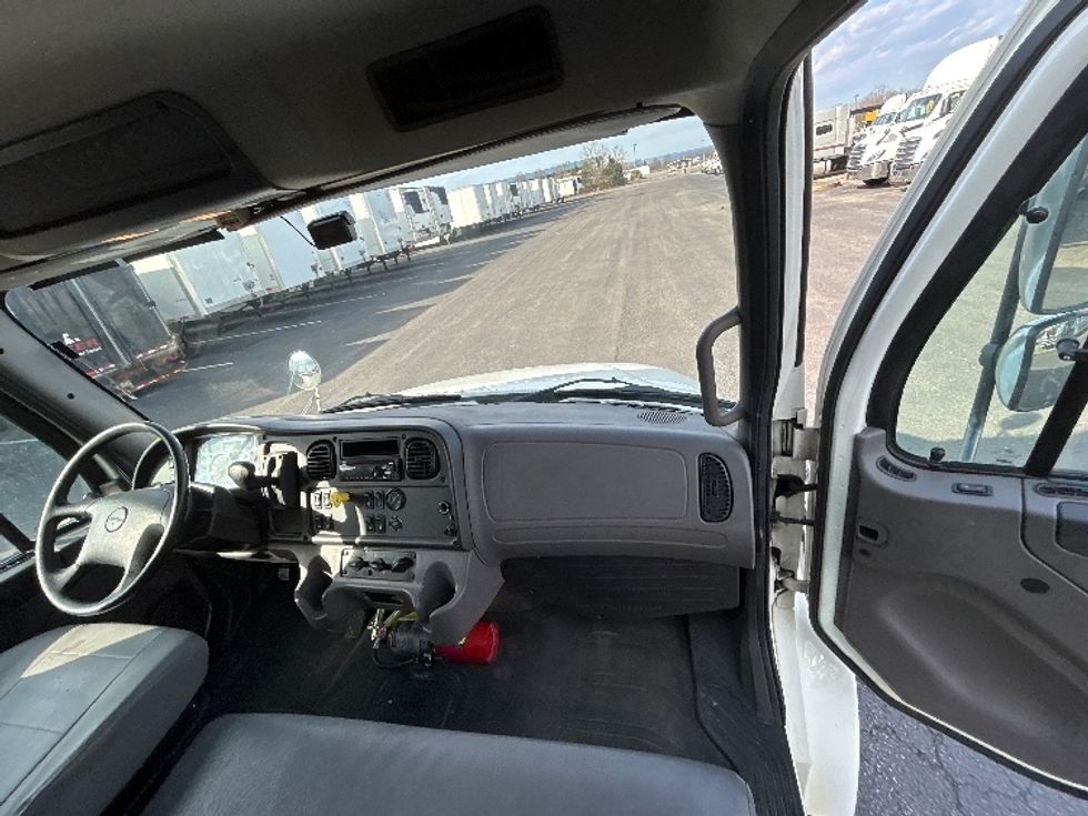 Medium Duty Box Truck-Light and Medium Duty Trucks-Freightliner-2020-M2-Duncansville-PA-175,680\n\t\tmiles-$ 50,250 - Image 21