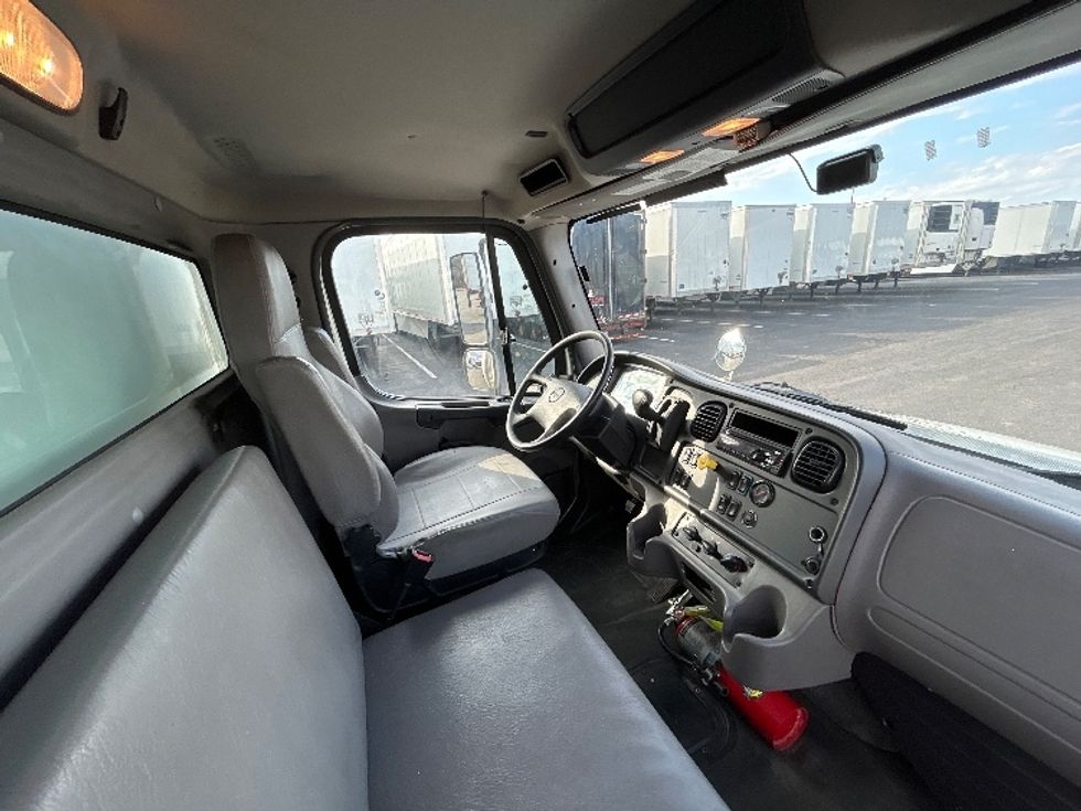 Medium Duty Box Truck-Light and Medium Duty Trucks-Freightliner-2020-M2-Duncansville-PA-175,680\n\t\tmiles-$ 50,250 - Image 22