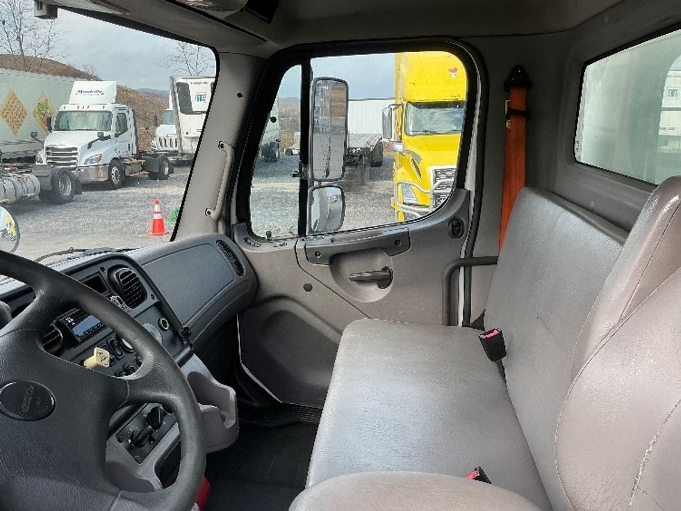 Medium Duty Box Truck-Light and Medium Duty Trucks-Freightliner-2020-M2-Duncansville-PA-223,540\n\t\tmiles-$ 43,000 - Image 19