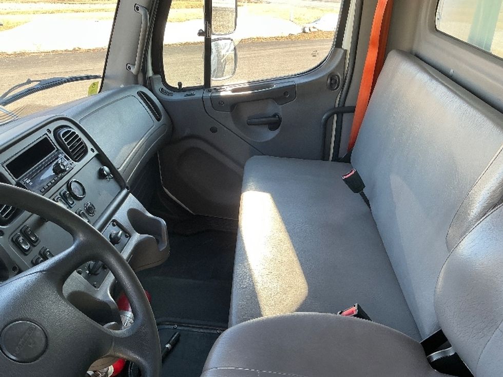 Medium Duty Box Truck-Light and Medium Duty Trucks-Freightliner-2020-M2-Duncansville-PA-238,450\n\t\tmiles-$ 41,000 - Image 18