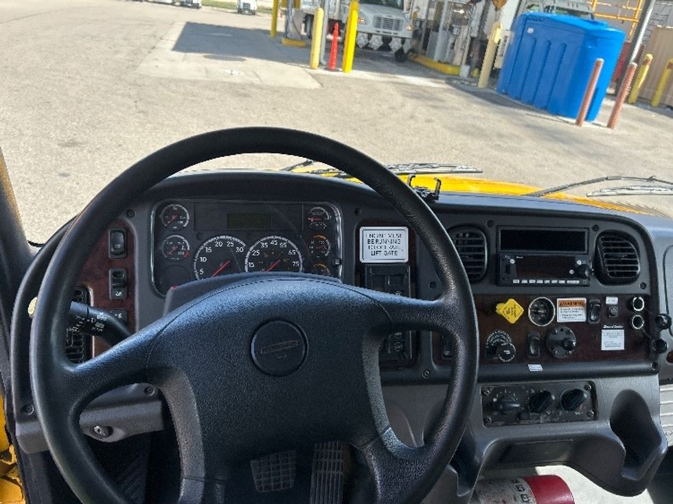 Medium Duty Box Truck-Light and Medium Duty Trucks-Freightliner-2020-M2-Eagan-MN-179,301\n\t\tmiles-$ 37,750 - Image 18