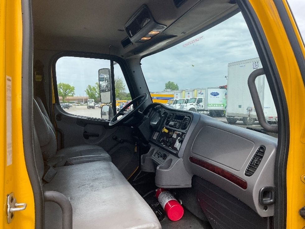 Medium Duty Box Truck-Light and Medium Duty Trucks-Freightliner-2020-M2-Earth City-MO-151,423\n\t\tmiles-$ 53,750 - Image 22
