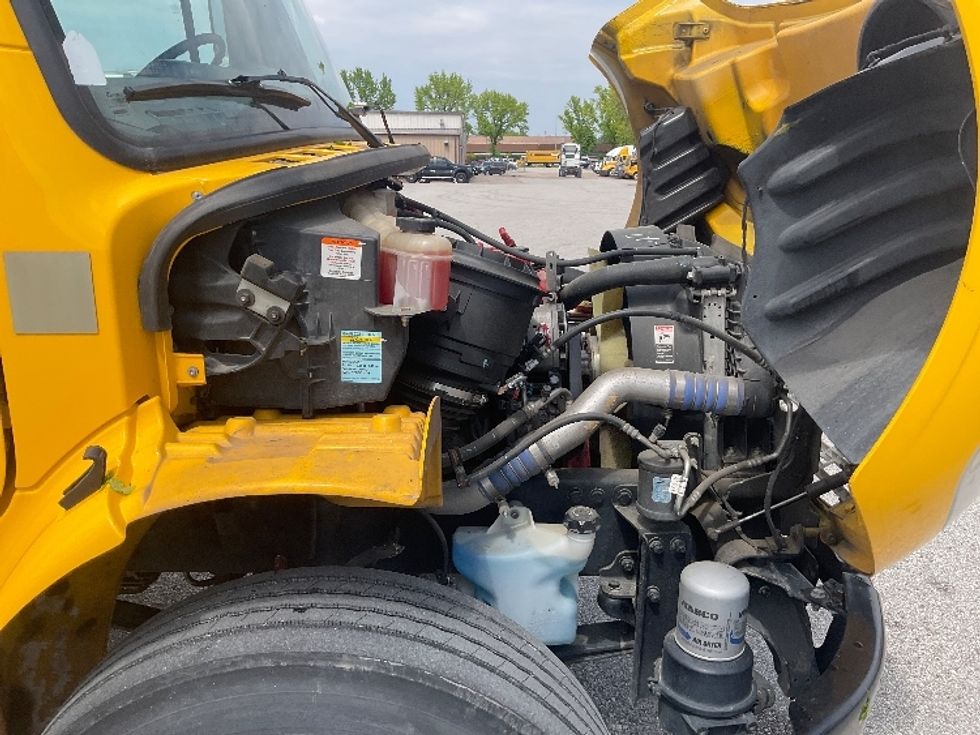 Medium Duty Box Truck-Light and Medium Duty Trucks-Freightliner-2020-M2-Earth City-MO-151,423\n\t\tmiles-$ 53,750 - Image 23