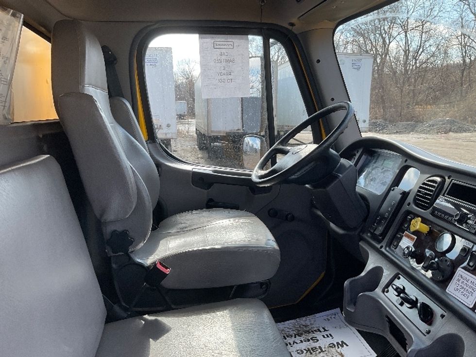 Medium Duty Box Truck-Light and Medium Duty Trucks-Freightliner-2020-M2-East Chicago-IN-144,658\n\t\tmiles-$ 46,750 - Image 22