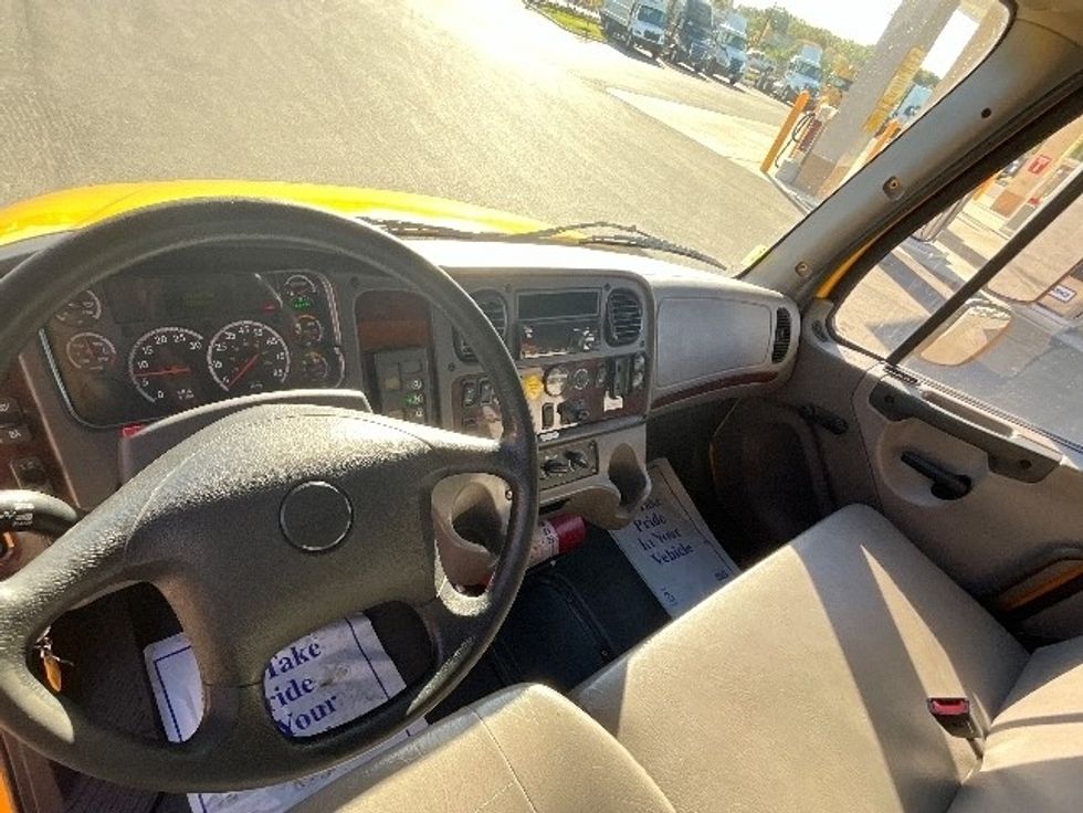 Medium Duty Box Truck-Light and Medium Duty Trucks-Freightliner-2020-M2-East Chicago-IN-158,083\n\t\tmiles-$ 50,500 - Image 17